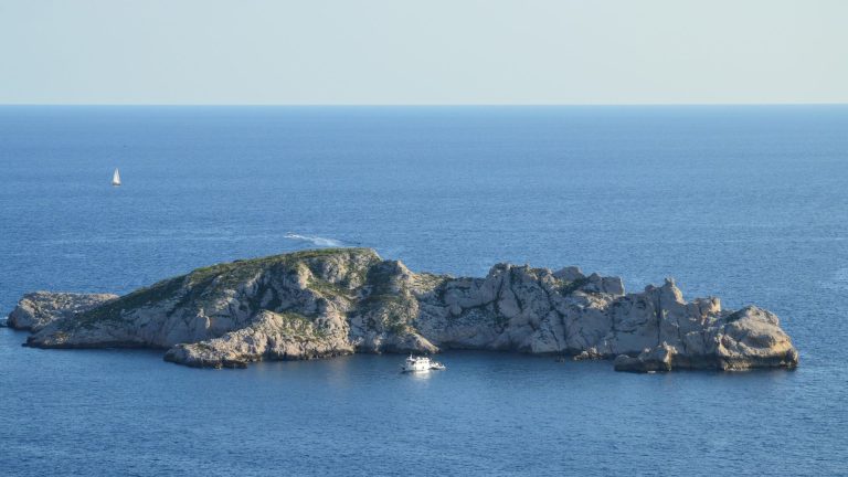 Visiter les îles du Frioul : combien de temps ? guide et conseils