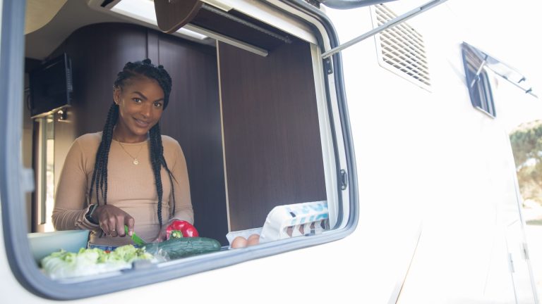 Résoudre un problème de frigo Thetford en camping-car : dépannage