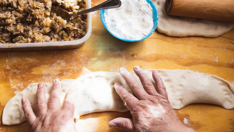 Empanadas : pâte feuilletée ou brisée, laquelle choisir ?
