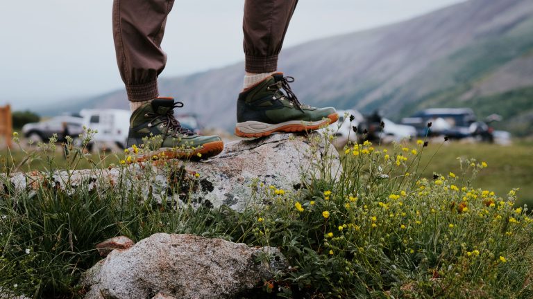 Chaussures de randonnée femme : comment choisir pour voyager à l&rsquo;aise ?